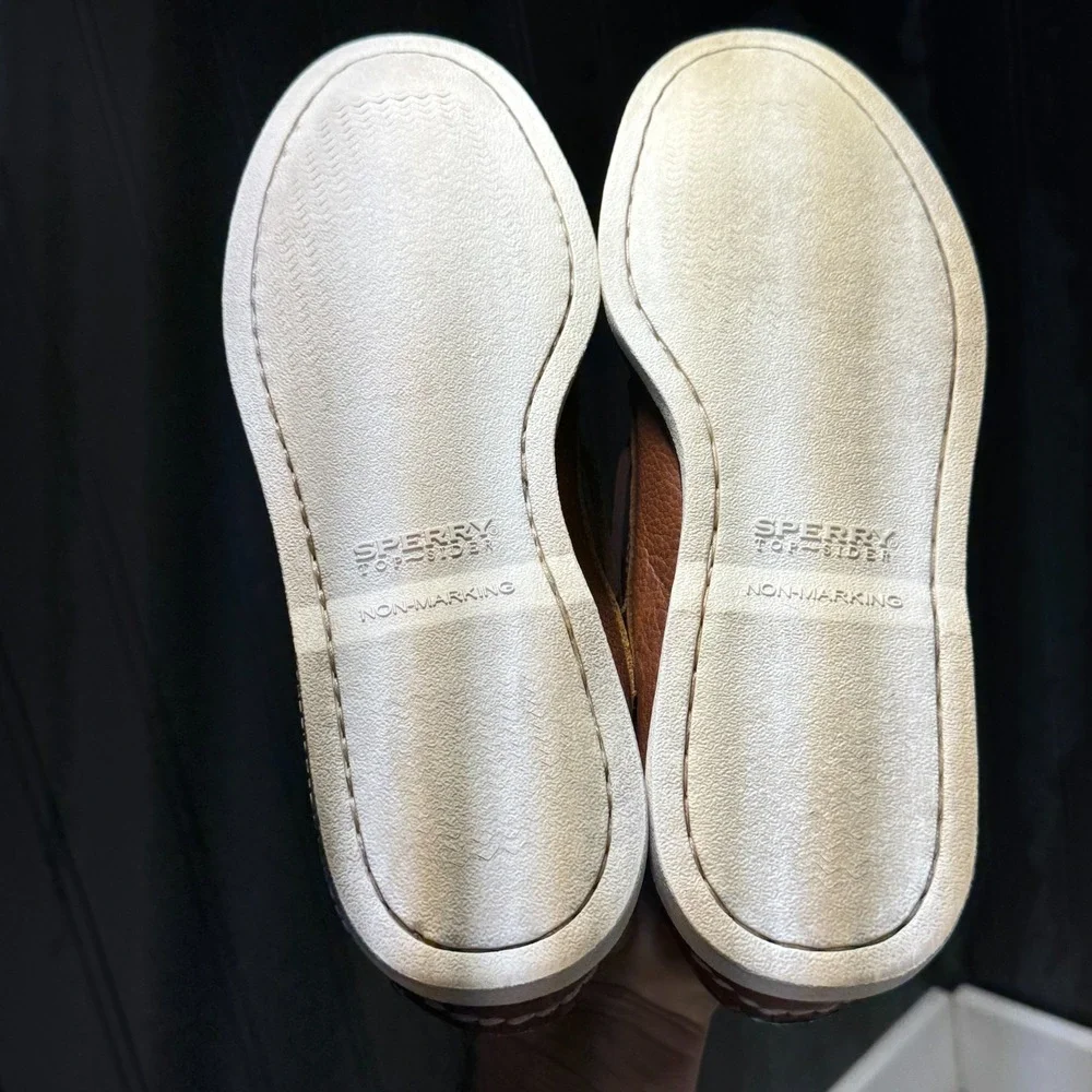 Sperry Gold Authentic Original 2-Eye Tan Tumbled Boat Shoe STS25504 Men's Sz 9.5